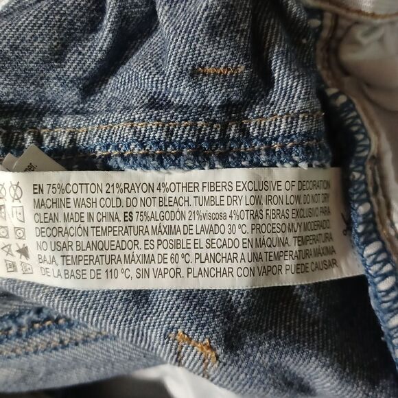 67573...Forever21 Straight leg Jeans Size 24 - Picture 6 of 6